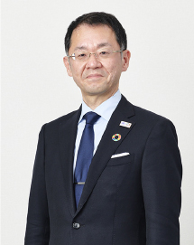 日本ソフトウエア株式会社 代表取締役社長　岡田　栄一