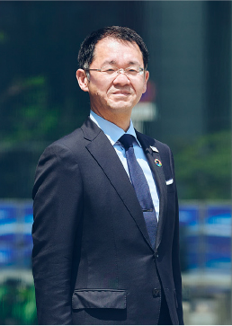 日本ソフトウエア株式会社　代表取締役社長 岡田　栄一